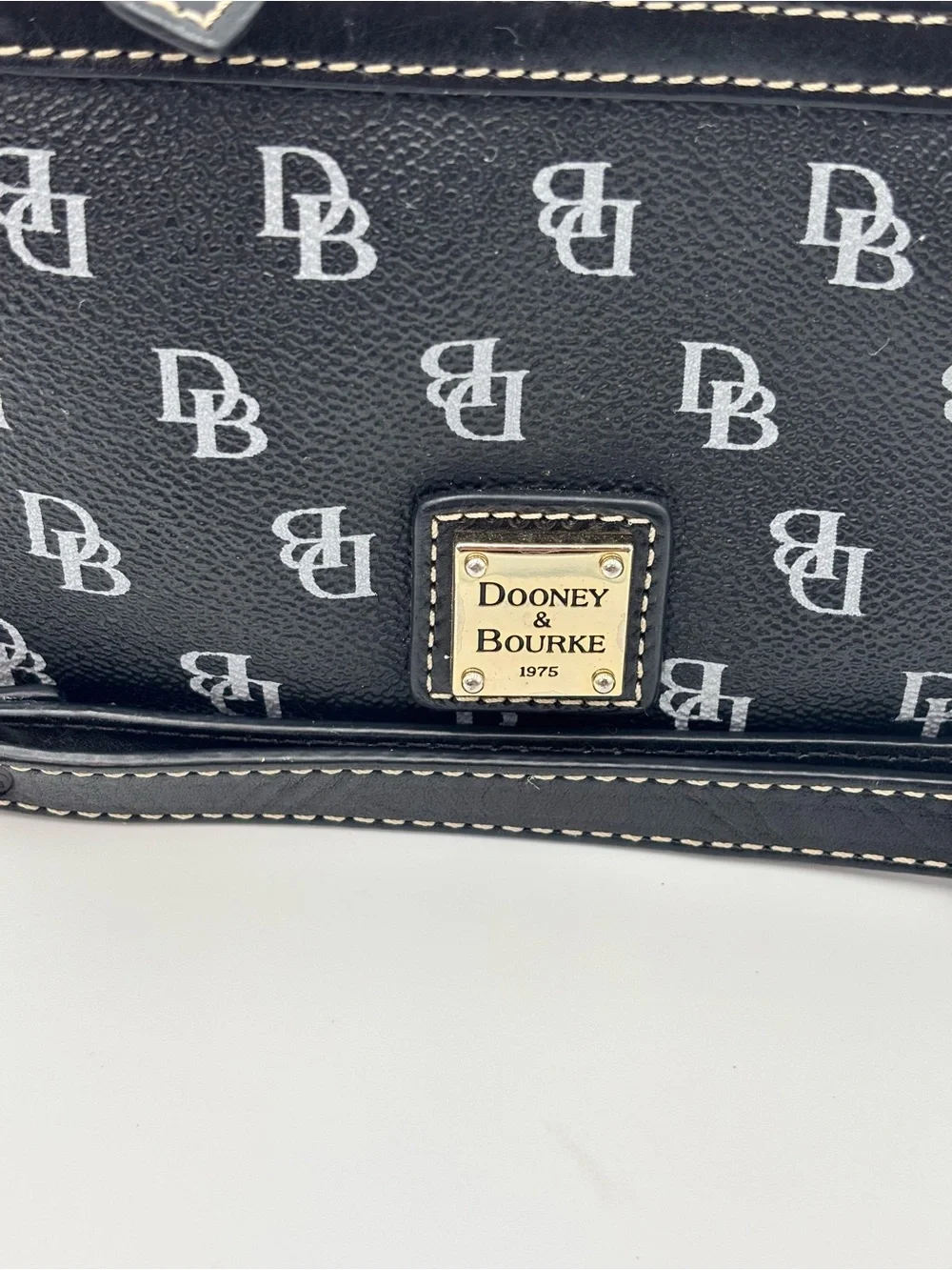 Dooney & Bourke sleek dooney